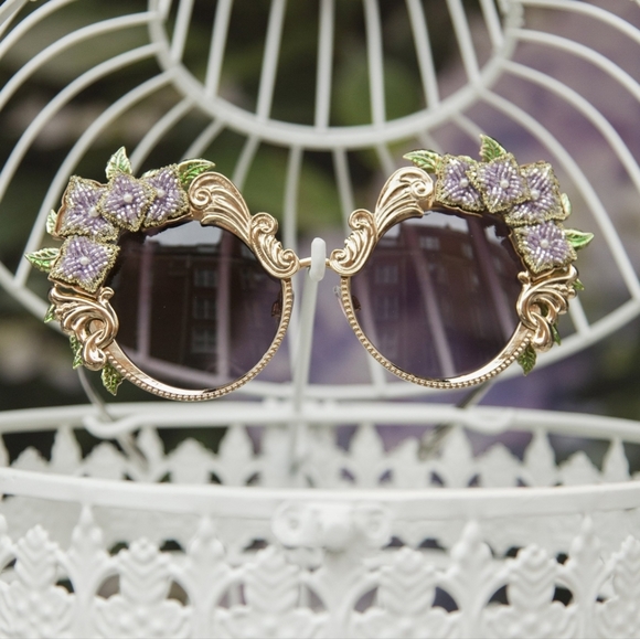 🧨RARE🧨 Dolce & Gabbana Gold Metal in Embroidery Ortensia - Picture 5 of 7